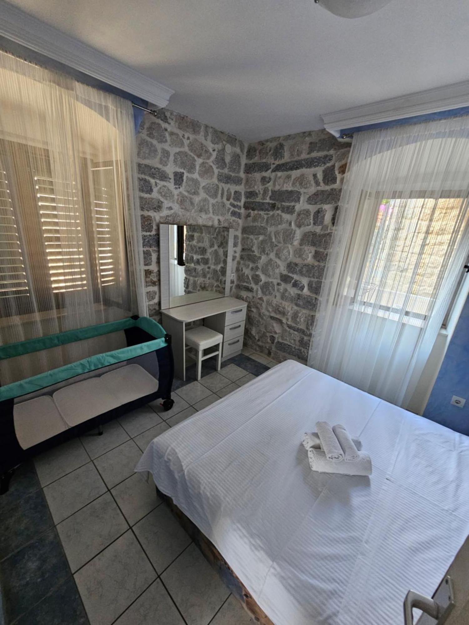 Lanterna Apartments Kotor Exterior foto